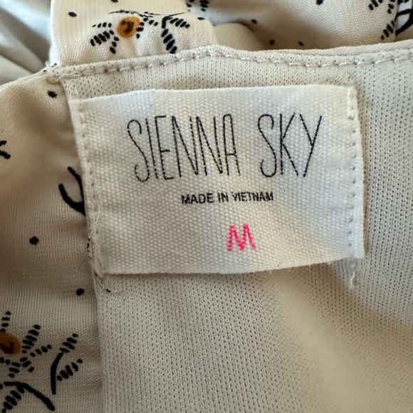 Sienna Sky floral jumpsuit - Picture 2 of 3